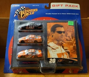 2001 Winners Circle Gift Pack 1:64 Tony Stewart #20 Charlie Brown Great Pumpkin - Picture 1 of 5