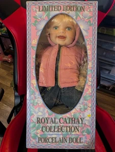 Limited Edition Royal Cathay Collection Porzellan Puppe mit Zertifikat - Bild 1 von 4