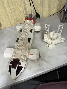 Vintage 1976 SPACE 1999 EAGLE 1 Spaceship Toy And Misc Parts NOT complete - Picture 1 of 10