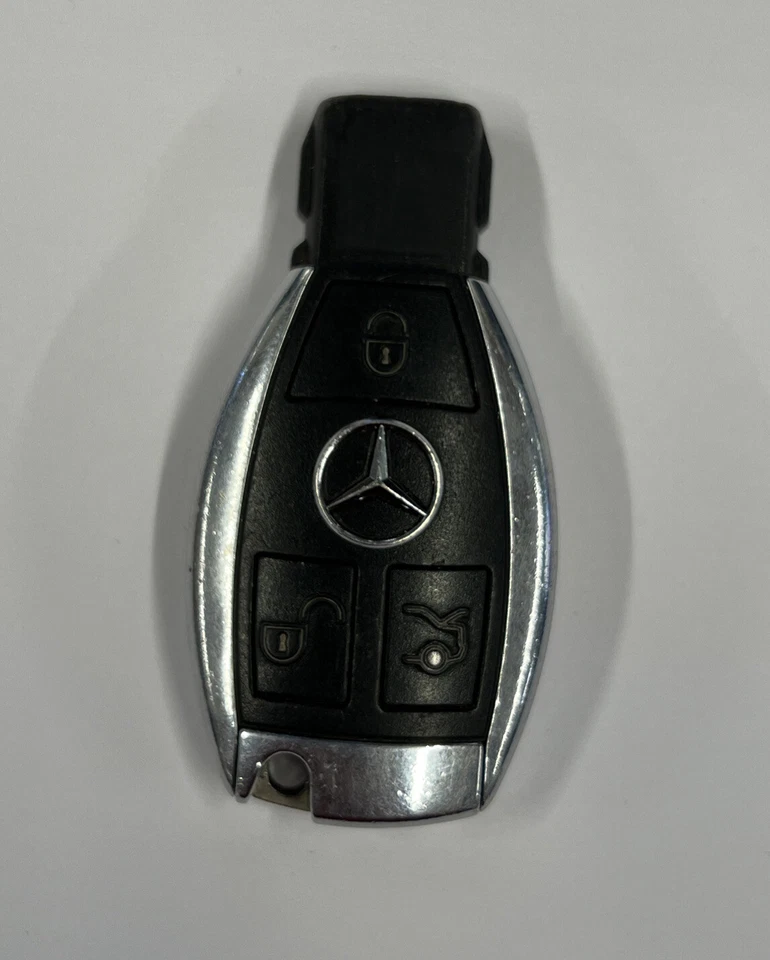 MERCEDES 3 BUTTON REMOTE SMART KEY FOB TESTED LOOK! A C E CLASS ETC!! CHROME - Image 1 of 3