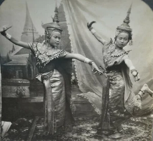 Stereoview Photo Thailand Siam In Temples & Palaces Women Dancers Dance Keystone - Foto 1 di 4