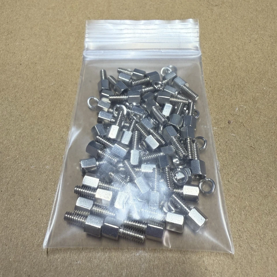 Tornillos Jack D-SUB con arandelas de bloqueo 25 juegos (50 tornillos/50 arandelas) Keystone 7235 Foto 1 de 2