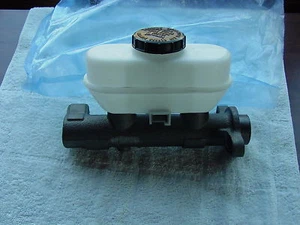 BRAKE MASTER CYLINDER 39636 30087-C NEW IN PLASTIC - Picture 1 of 7