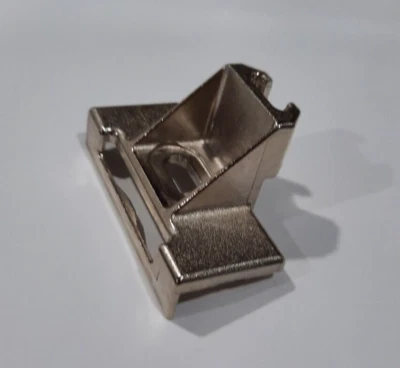 PLACA DE MONTAJE superpuesta BLUM 1/2" 130.210-01.23, envolvente para COMPACT 33 Foto 1 de 3