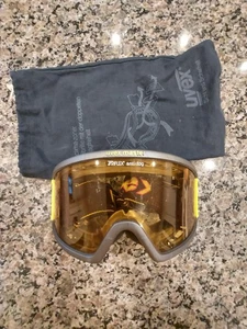 UVEX Double Lense Anti-Fog Unisex Ski Goggle Snowbard - Picture 1 of 3