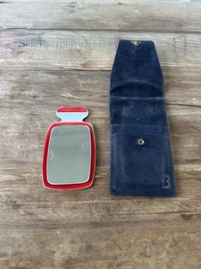 Vintage italienischer Reise Kosmetikspiegel mit Wildleder Etui roter Emaille Rahmen "B" Logo - Bild 1 von 11