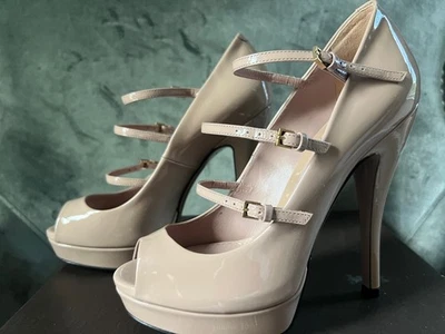 NUEVO GUCCI VERNICE CRISTAL DK CIPPRIA BEIGE COLOR BOMBAS TALLA 7.5 Foto 1 de 4