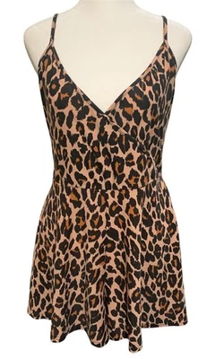 Pantalones Cortos Mameluco Estampado Leopardo Boohoo Correas de Espagueti Para Mujer Talla 12” Foto 1 de 4