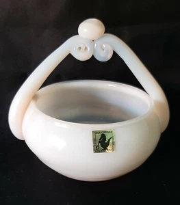 OPALESCENT BLOWN HANDLED BOWL BASKET SZKLA Instytut Krakow Poland   PALE PINK - Picture 1 of 5