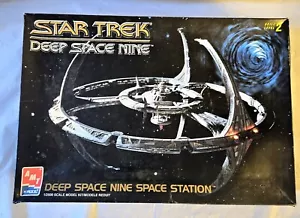 AMT ERTL SEALED Star Trek Deep Space Nine Space Station 1:2500 Pieces Sealed - Picture 1 of 3