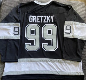 Wayne Gretzky AUTO SIGNED Authentic Mitchell & Ness LA Kings Jersey- BAS COA - Picture 1 of 9