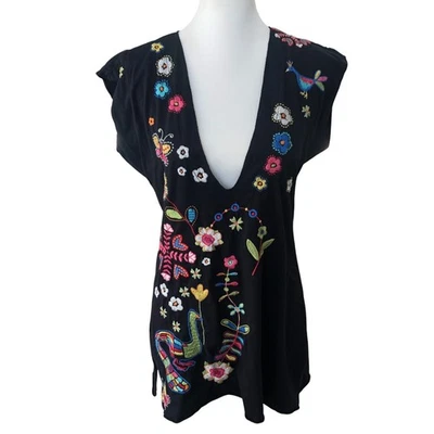 Johnny Was JW Los Angeles Black Floral Embroidered Short Sleeve V-Neck Top Sz L - Image 1 of 4