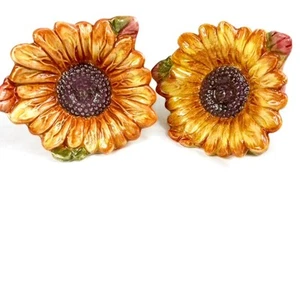 Collectible, 3D Ceramic Sunflower Blossom, Salt & Pepper Shakers with stoppers - Picture 1 of 8