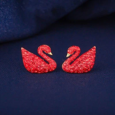 Новый в коробке лебедь серьги имитация кристалл, лебедь, красный покрытый розовым золотом тон - Изображение 1 из 2