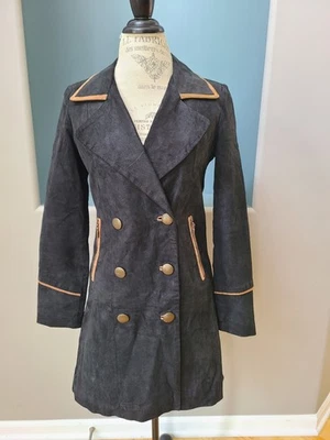 Chaqueta TRENCH de Cuero PRNE NOBUK de Colección NEGRO MARRÓN PIPPING. DOBLE BOTONADURA. Med! Foto 1 de 4