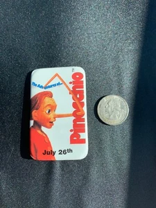 Las aventuras de Pinocho 1996 película prelanzamiento promoción pinback botón prendedor  - Imagen 1 de 1