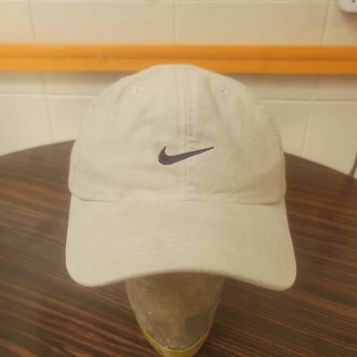 De colección Y2K Años 2000 Nike Tostado Caqui Bordado Juvenil Niño Talla Sombrero Gorra Etiqueta Plateada Foto 1 de 4