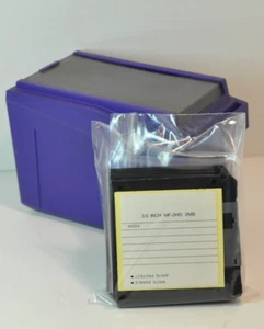 10 PACK OF FLOPPY DISKS 3.5 INCH MF-2HD,2MB AND STORAGE BOX - Afbeelding 1 van 4
