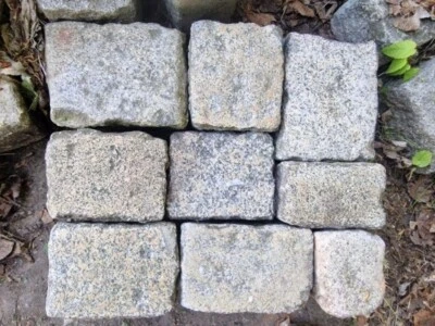 Granitpflaster gebraucht, grau/gelb, reihenfähiges Großpflaster - Bild 1 von 2