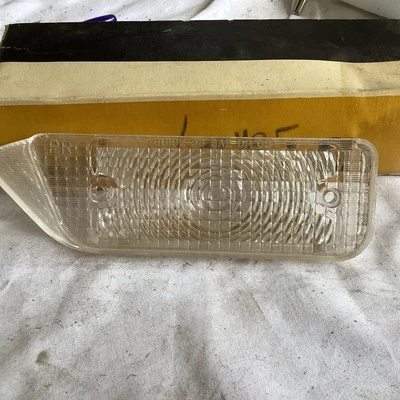 Nuevo de Lote Antiguo Pontiac Bonneville Catalina Guía Parque Luz Giratoria Lente GM RH Pass Side Foto 1 de 4
