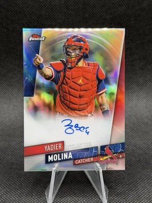 2019 Topps Finest - Autographs Yadier Molina #FA-YM (AU) - Image 1 of 2