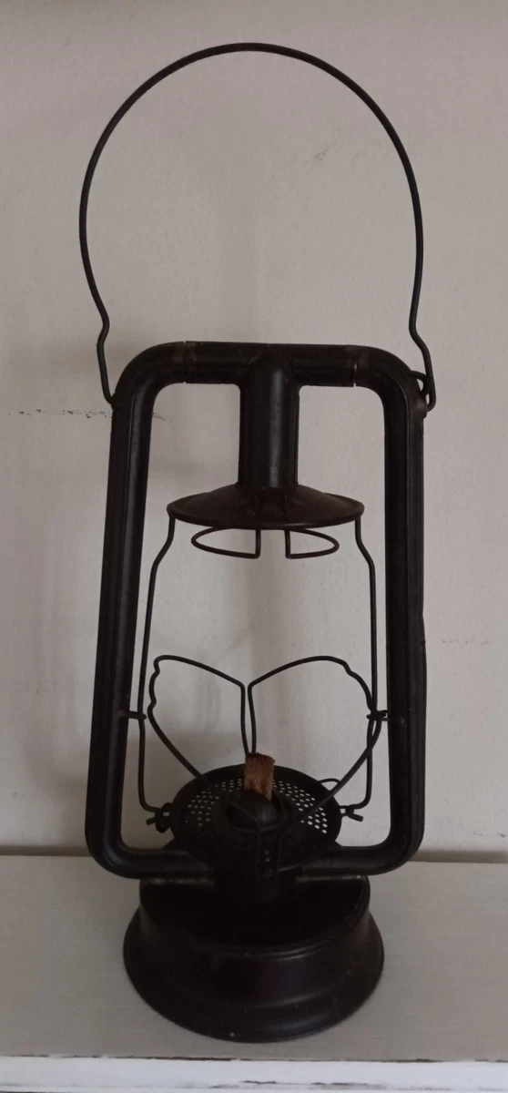 Dietz Monarch Lantern In Collectible Railroad Lanterns & Lamps for