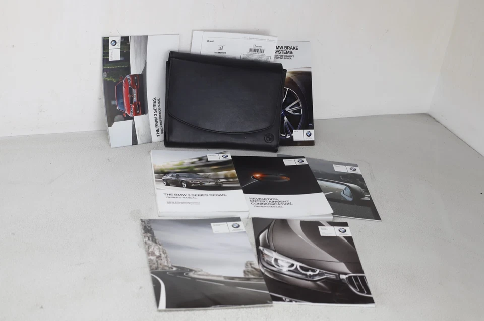 BMW 3 F30 F35 F31 2015 2.0i Manuale Dell'Utente E Set Di Portafoglio 8833313 - Immagine 1 di 4