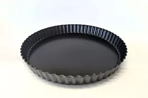 Loose Base Pie/Flan Tin (24cm/9.5in) - Picture 1 of 4