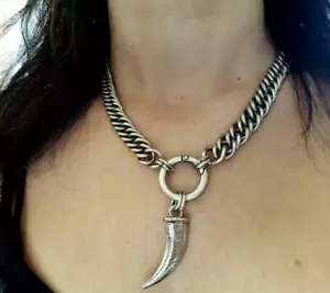 Silver TONE link necklace - Tusk Pendant Horn Pendant Necklace - O Ring NEW - Picture 1 of 6