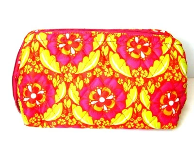 Bolso de Viaje Caboodles Acolchado Maquillaje Medias Rosa Amarillo Floral Cremallera Alrededor Foto 1 de 4