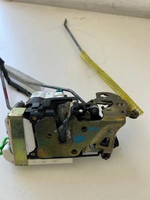 2004 Trailblazer Power Door Lock Actuator Passenger Rear 113 WB OEM - Image 1 of 4