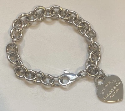 Подлинный браслет с сердечком из стерлингового серебра 925 пробы Tiffany & Co 8 дюймов - Изображение 1 из 4