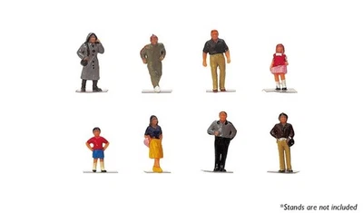 Hornby R7116 OO Gauge Figures Town People - OO Scale Figurines BNIB - Image 1 of 2