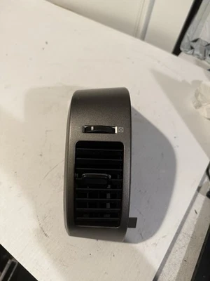 Toyota Prius 2006-2009 lado del conductor izquierdo tablero izquierdo moldura de ventilación de aire OEM 55650-47060 Foto 1 de 4