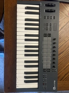 Novation FLkey 37 MIDI Keyboard Controller - Picture 1 of 1