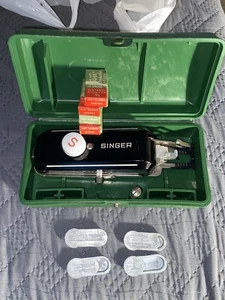 Vintage SINGER Buttonholer - 160506 / W654321N - Original Case, Extra Templates! - Picture 1 of 11