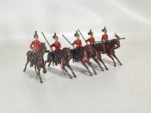Britains 2nd Dragoon Guards Queen’s Bays No. 44 Toy Soldiers - Picture 1 of 6