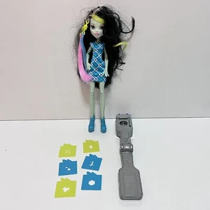 Muñeca Monster High Voltageous Hair Frankie Stein y herramienta para el cabello - Mattel - Imagen 1 de 7