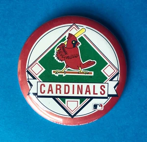 "Pinback de béisbol de los St. Louis Cardinals/Wincraft, Winona, Minnesota/2-1/4" - Imagen 1 de 2