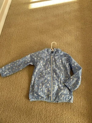 Land's End Girls Sz 4 Packable Nylon Blue Floral Print Hooded Wind Rain Jacket - Image 1 of 4