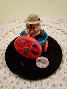 Juguete de PVC Disney Applause Chip & Dale Rescue Rangers con ruedas   - Imagen 1 de 4