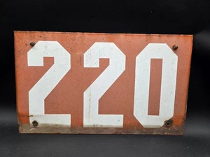 Letrero de metal esmaltado de 220 voltios de colección raro voltaje seguridad de energía eléctrica  - Imagen 1 de 7