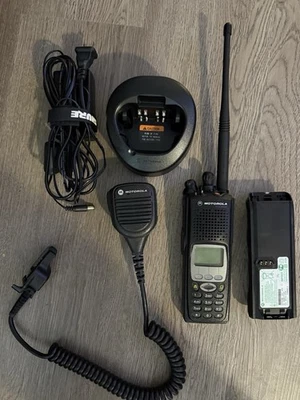 1- MOTOROLA XTS5000  FPP. MODEL 3 VHF 136-174 MHz Digital Portable. H18KEH9PW7AN - Image 1 of 4