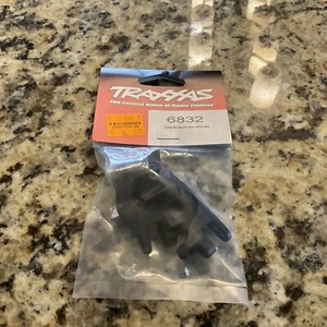Traxxas #6832 Caster Blocks New - Picture 1 of 1
