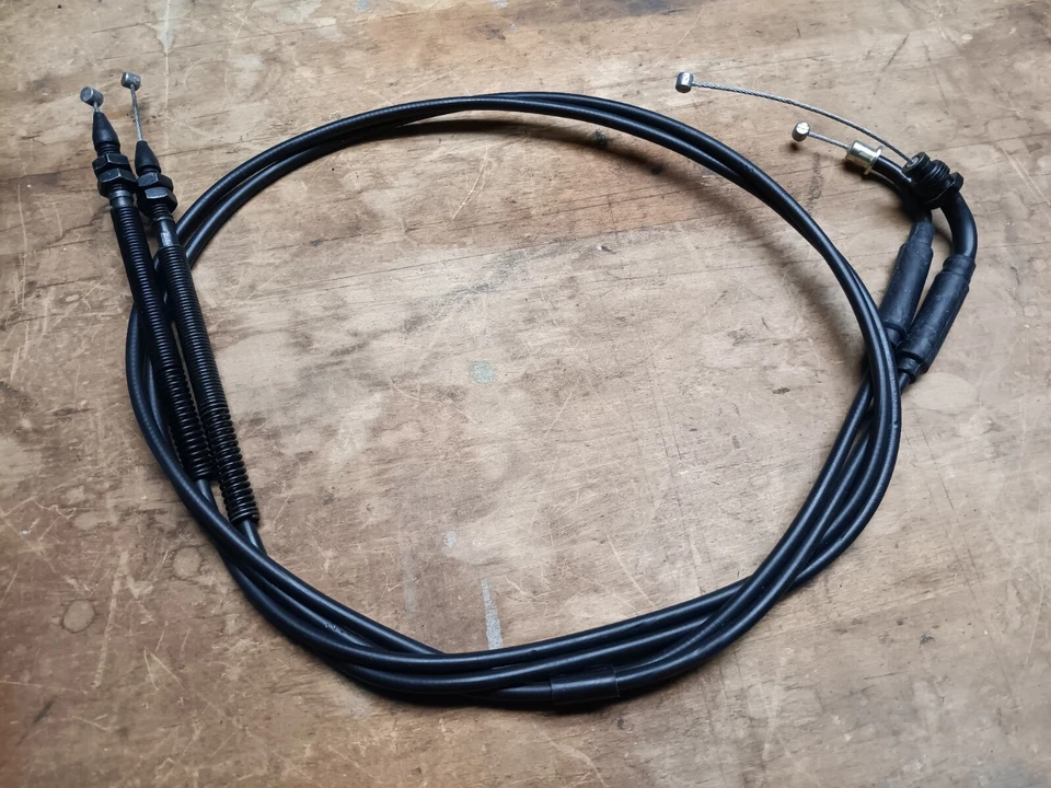 Pair of Throttle Cables 2009-2019 Royal Enfield Classic C5 G5 B5 Bullet - Image 1 of 1