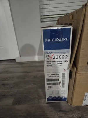 Campana extractora Fhwc3025mwb  Foto 1 de 2