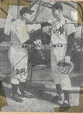Autographed Casey Stengel newspaper photo JSA authenticated - Image 1 of 3
