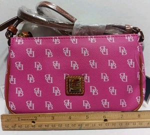 Bandolera Dooney and Bourke Greta Cuero Fucsia Top Cremallera Nueva con Etiquetas Tarjeta Reg - Imagen 1 de 17