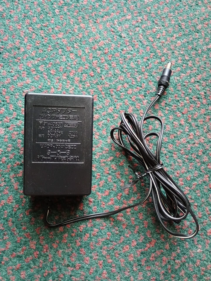 Adaptador de CA TWIN FAMICOM SHARP AN500-R AN-500-B PROBADO, FUNCIONANDO Foto 1 de 2