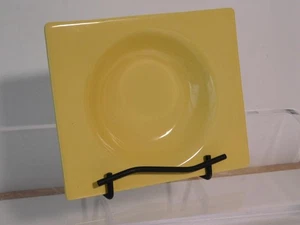 Vintage Metlox PINTORIA 421 Fruit Bowl Canary Yellow California Pottery c1937-39 - Picture 1 of 2
